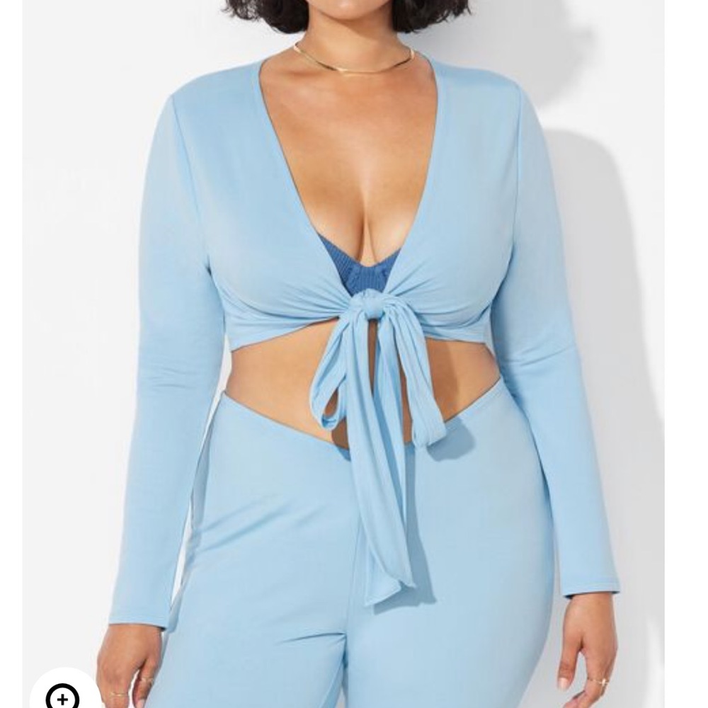 THE '70S TIE FRONT TOP